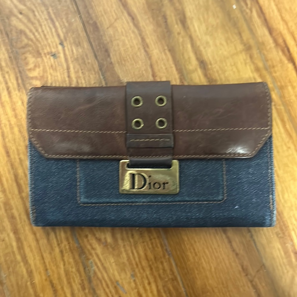 Vintage. Slightly worn. Authentic